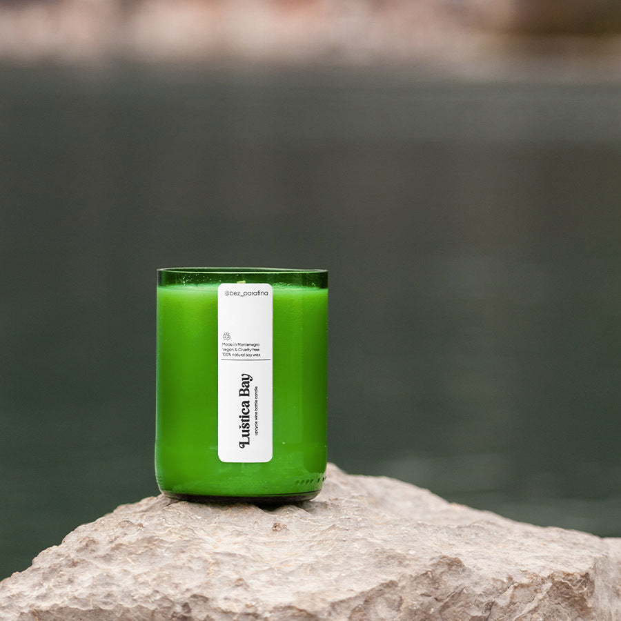 Bez Parafina Candle Lustica Bay