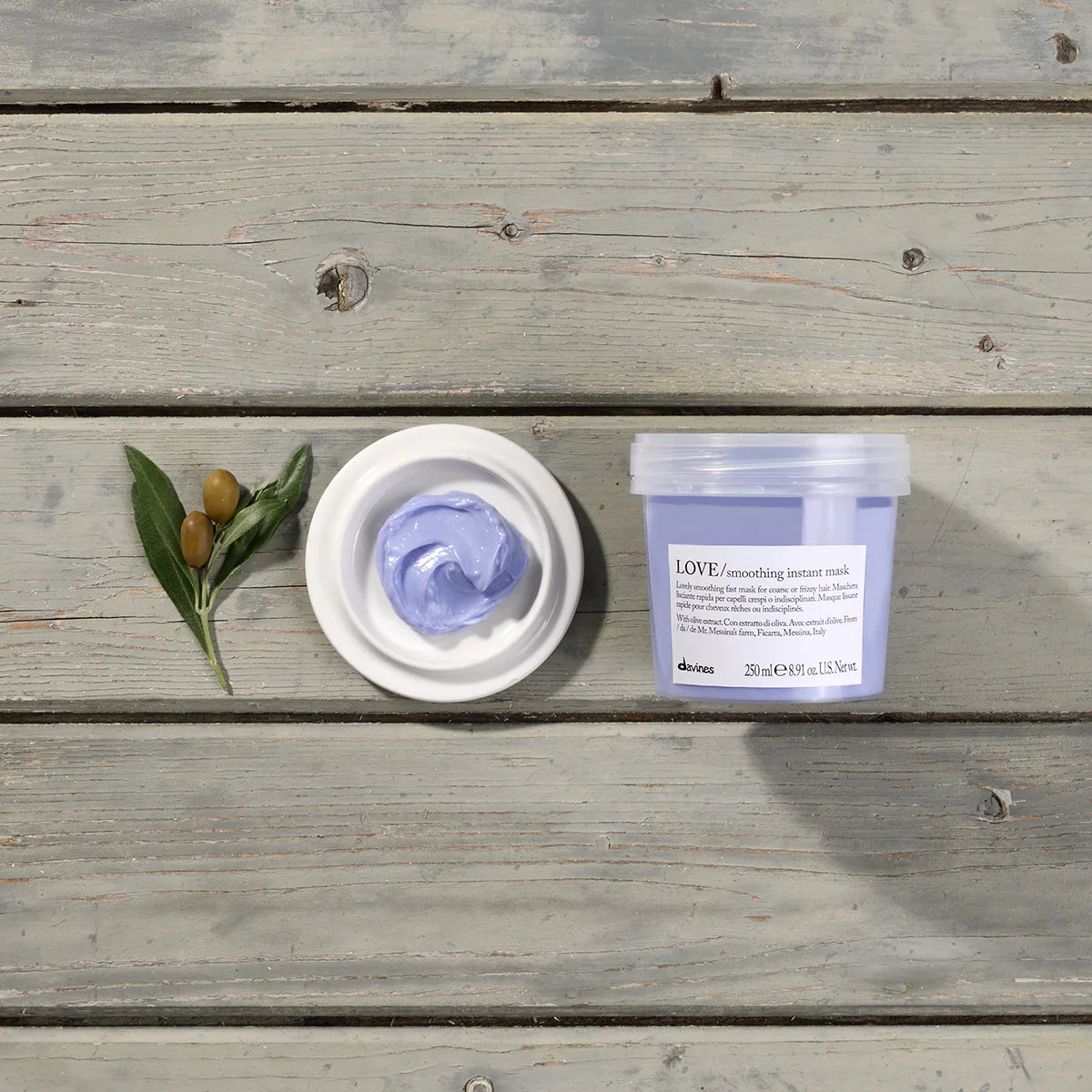 Davines LOVE smoothing instant mask for coarse or frizzy hair