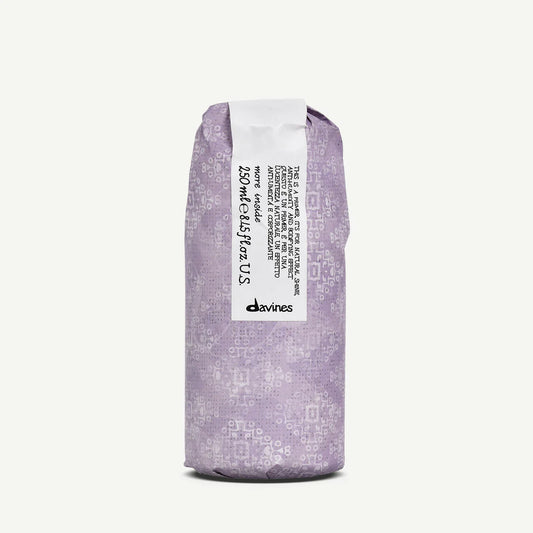 Davines More Inside This Is a Primer for natural shine, anti-humidity and bodifying effect