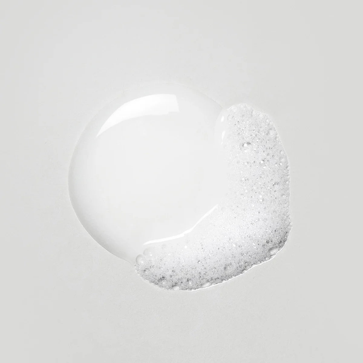 White cream texture with roucou oil